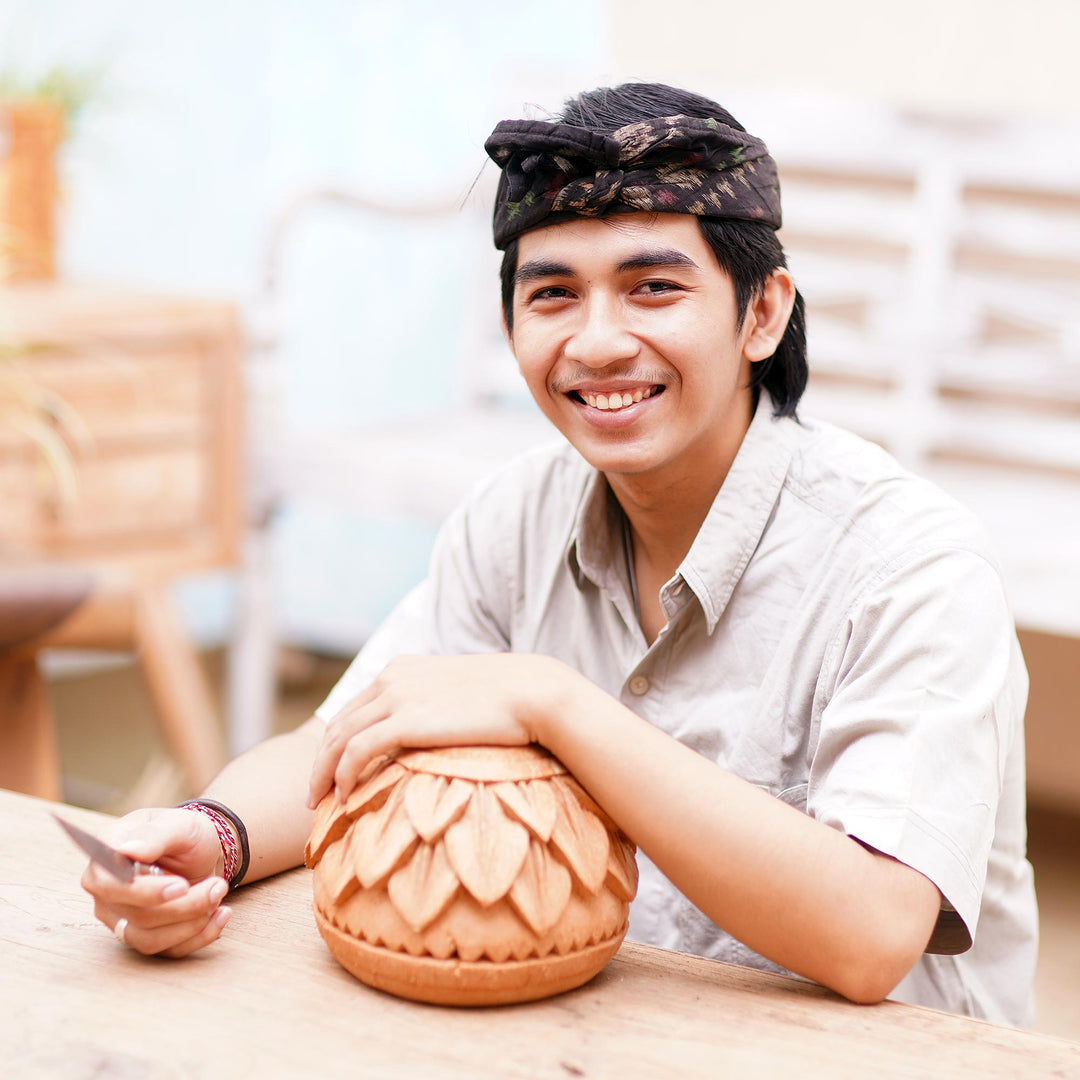 Coconut Shell Soap Dish with Heart Motif - Clean Love
