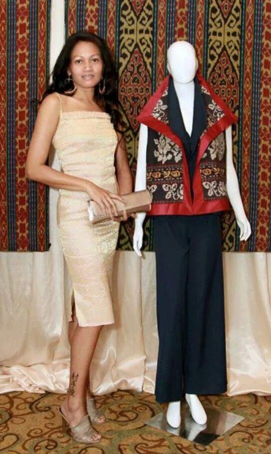 Ikat Cotton Yoga Mat Carrier with Lotus Motif - Large Golden Lotus