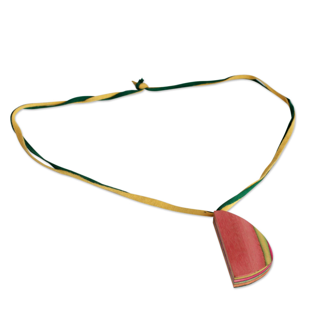 Leather and wood pendant necklace - Indian Medley