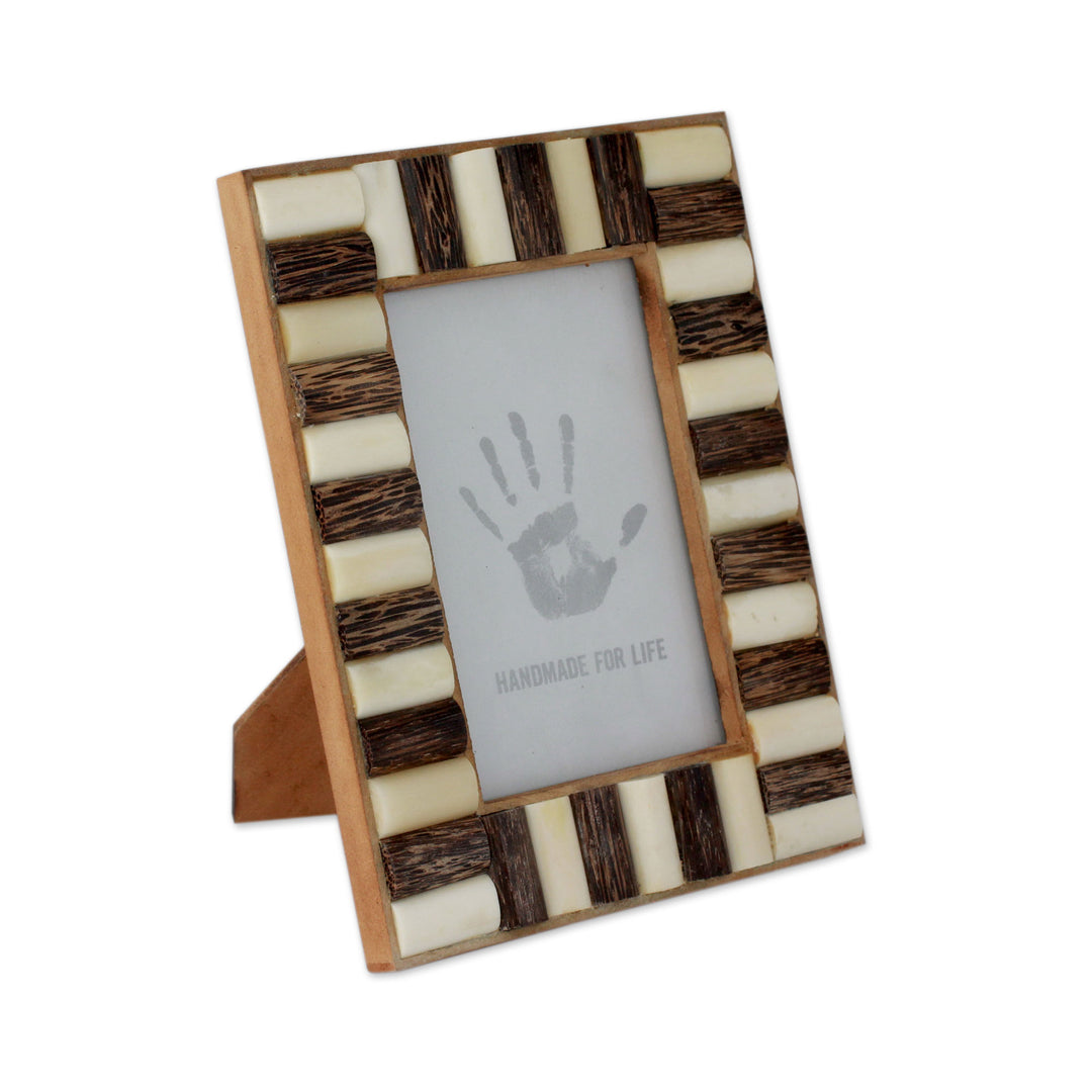 Handcrafted Teak and Bone Photo Frame from India (4x6) - Forest Appeal