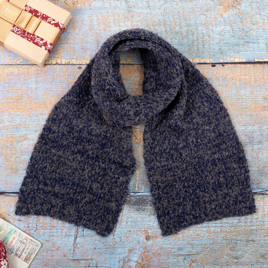 Blue Boucle