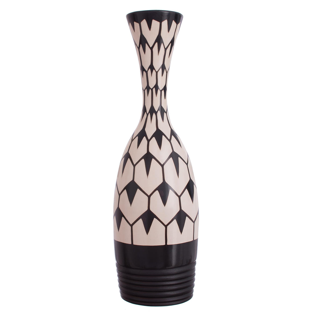 Hexagon Motif Chulucanas Ceramic Decorative Vase from Peru - Chulucanas Rain