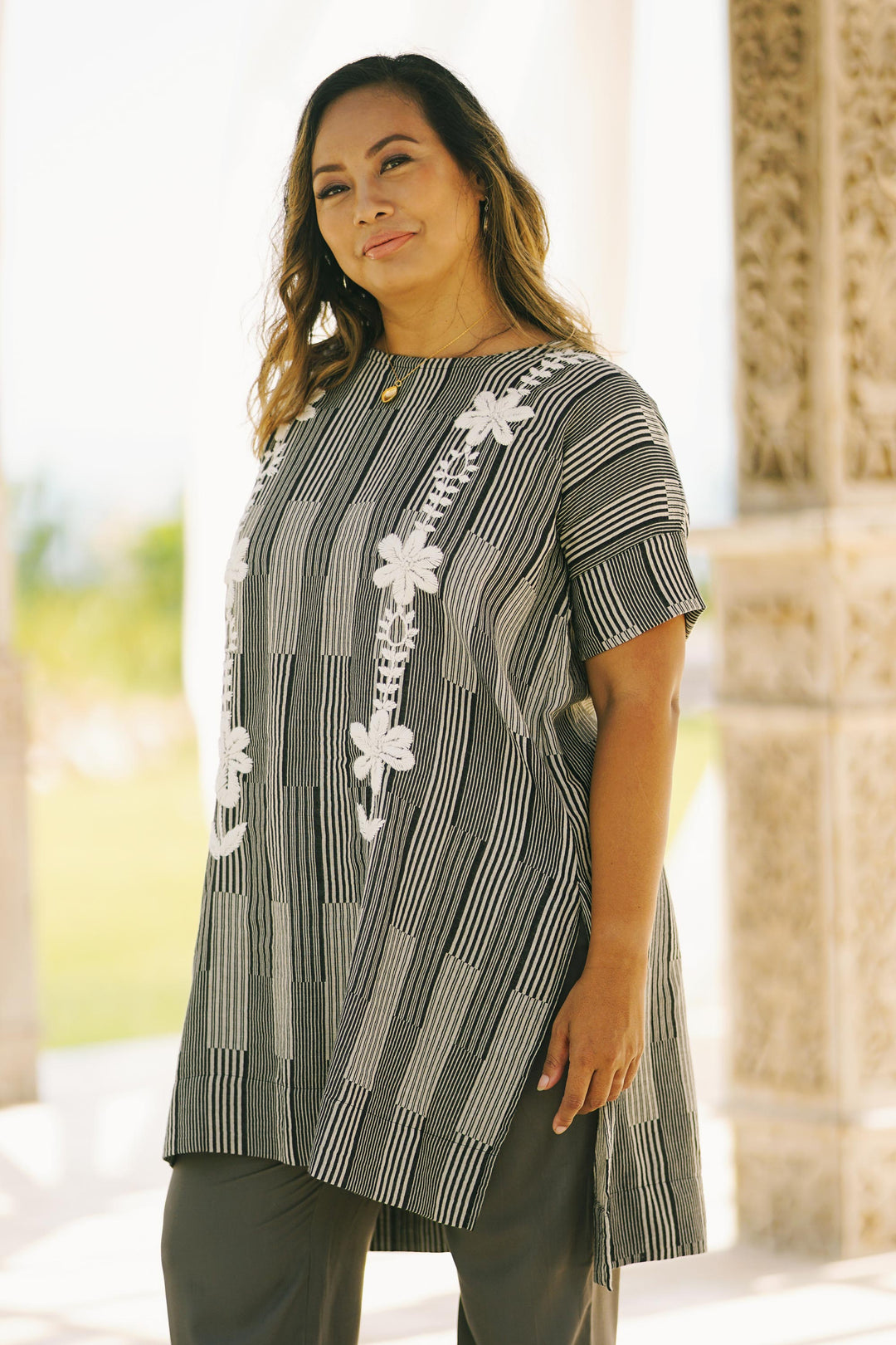 Black and Alabaster Floral Cotton Long Length Tunic - Floral Lattice