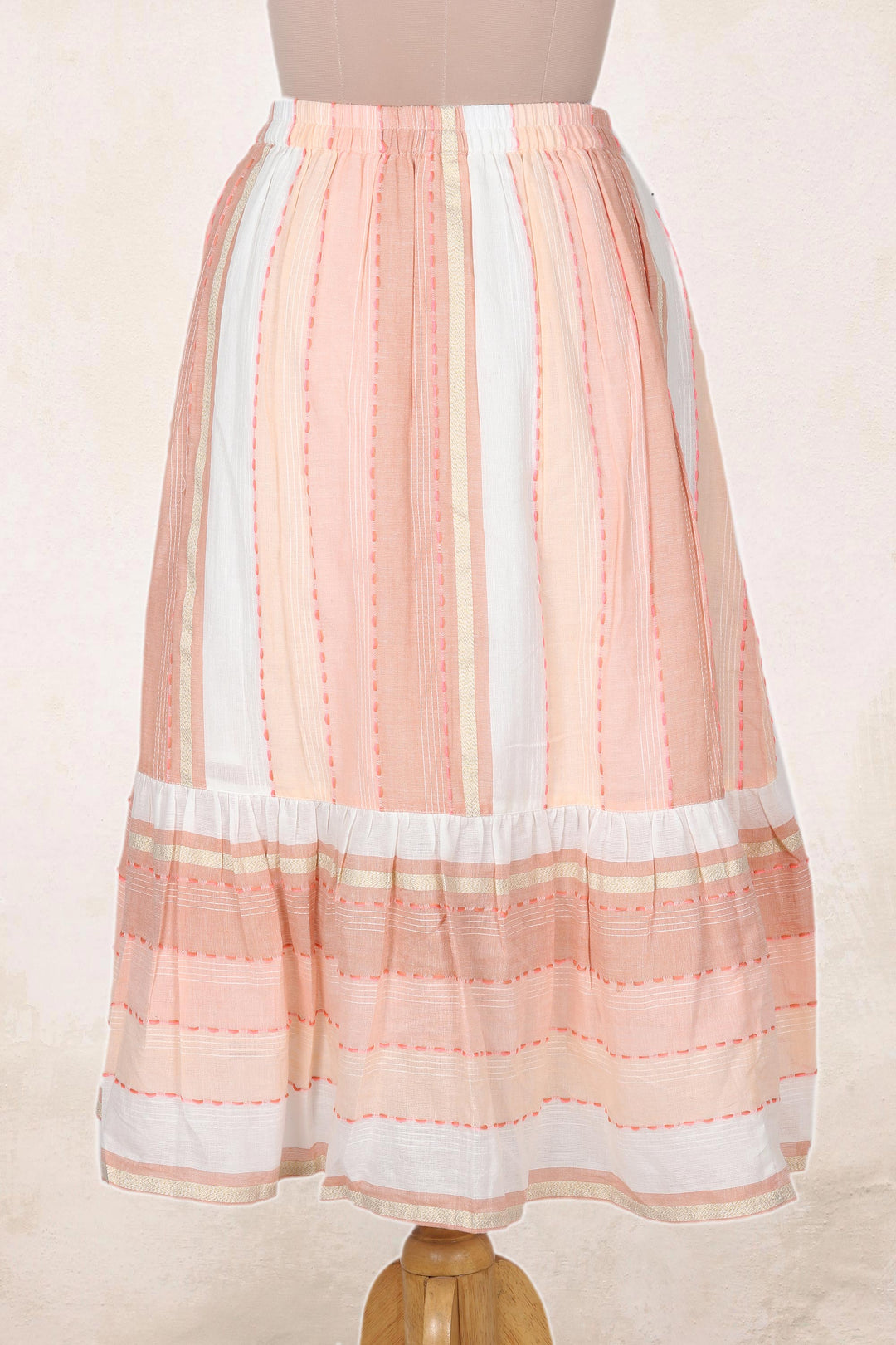 Horizon in Peach