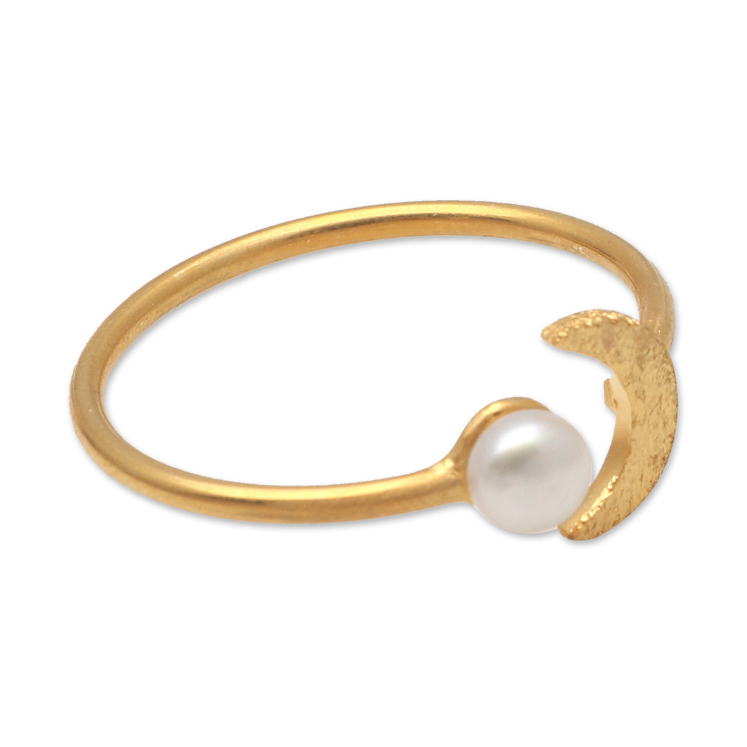 By the Moon in Gold