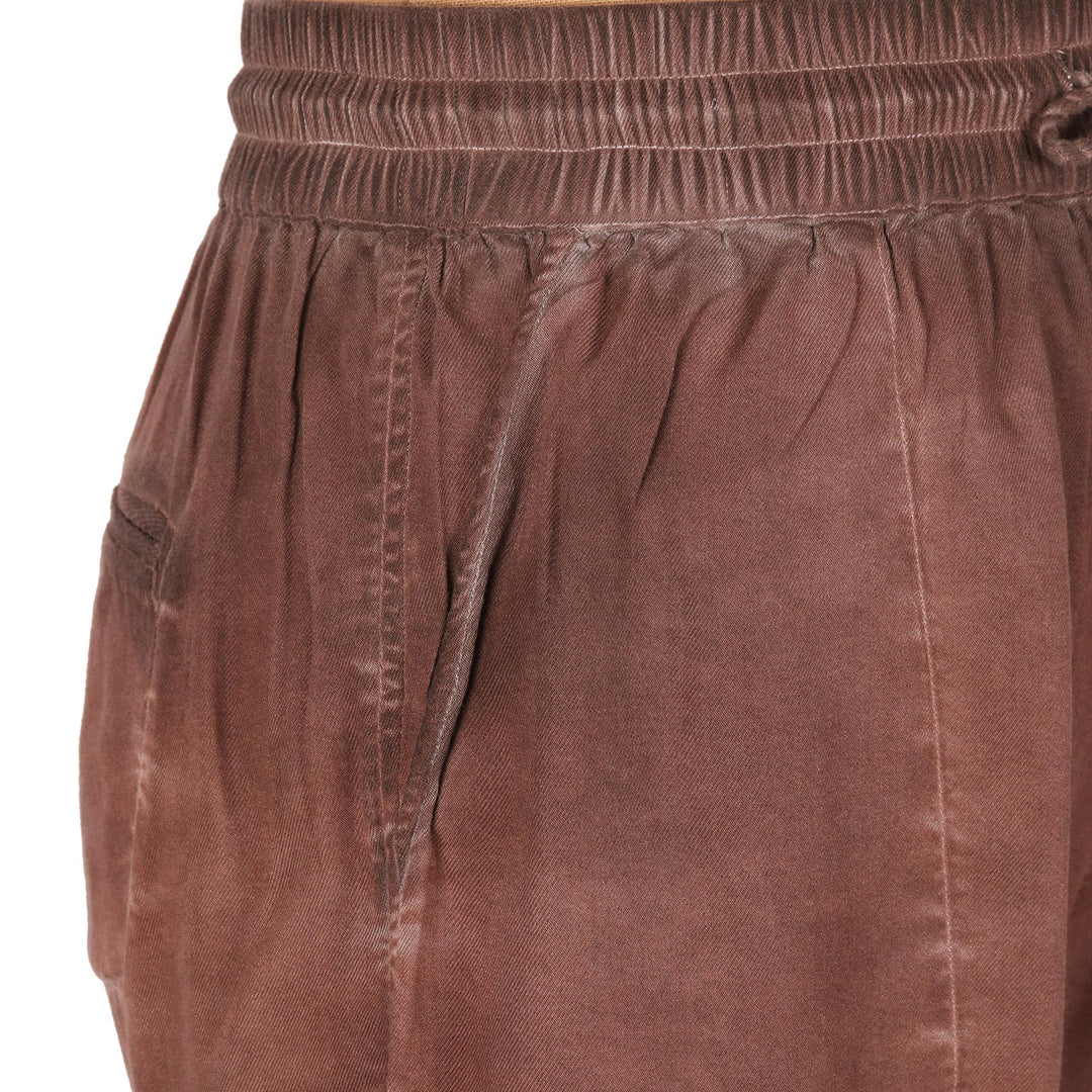 Simple Style in Rosewood