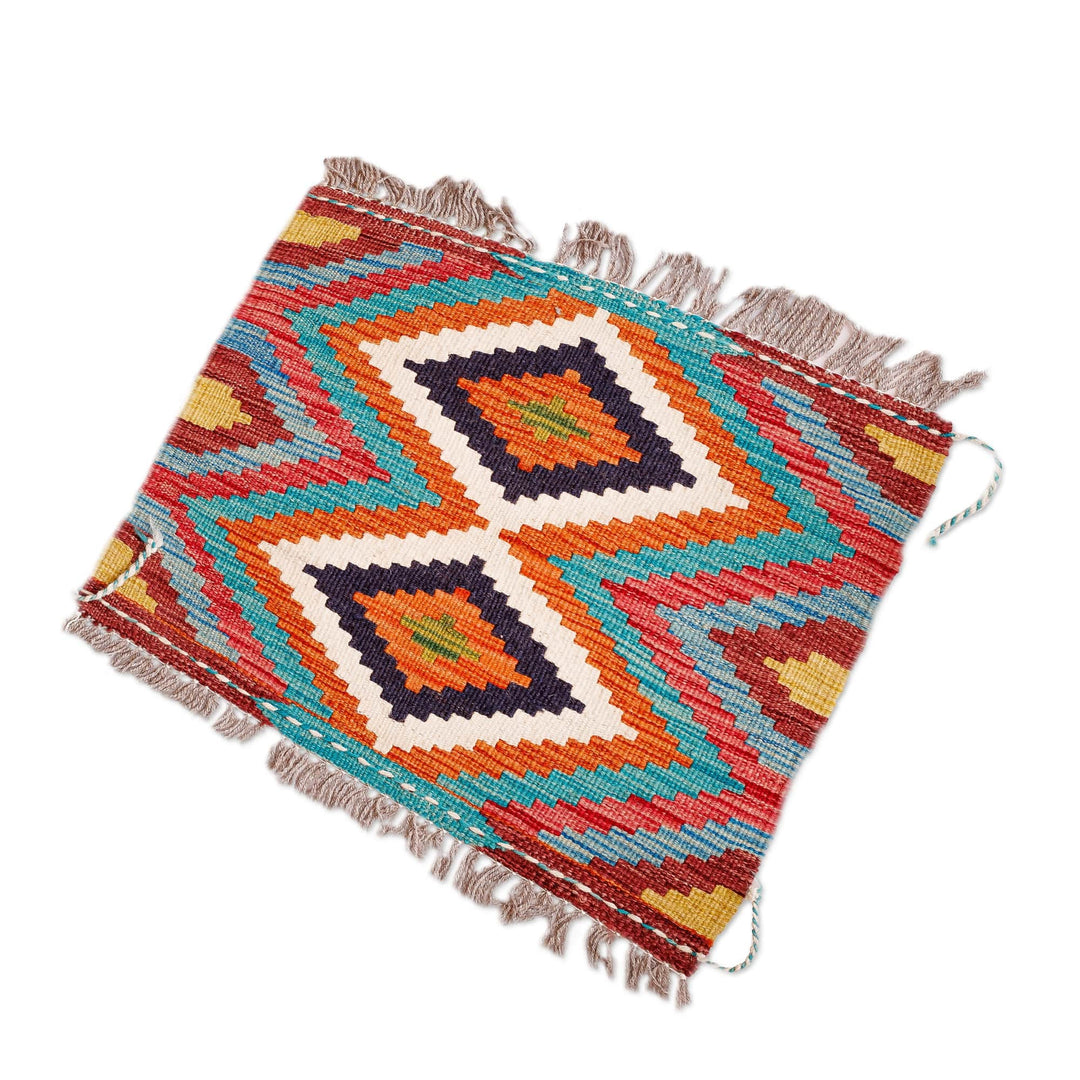 Hand-Knotted Wool Area Rug with Rhombus Motifs (1.5x1.5) - Stylish Geometry