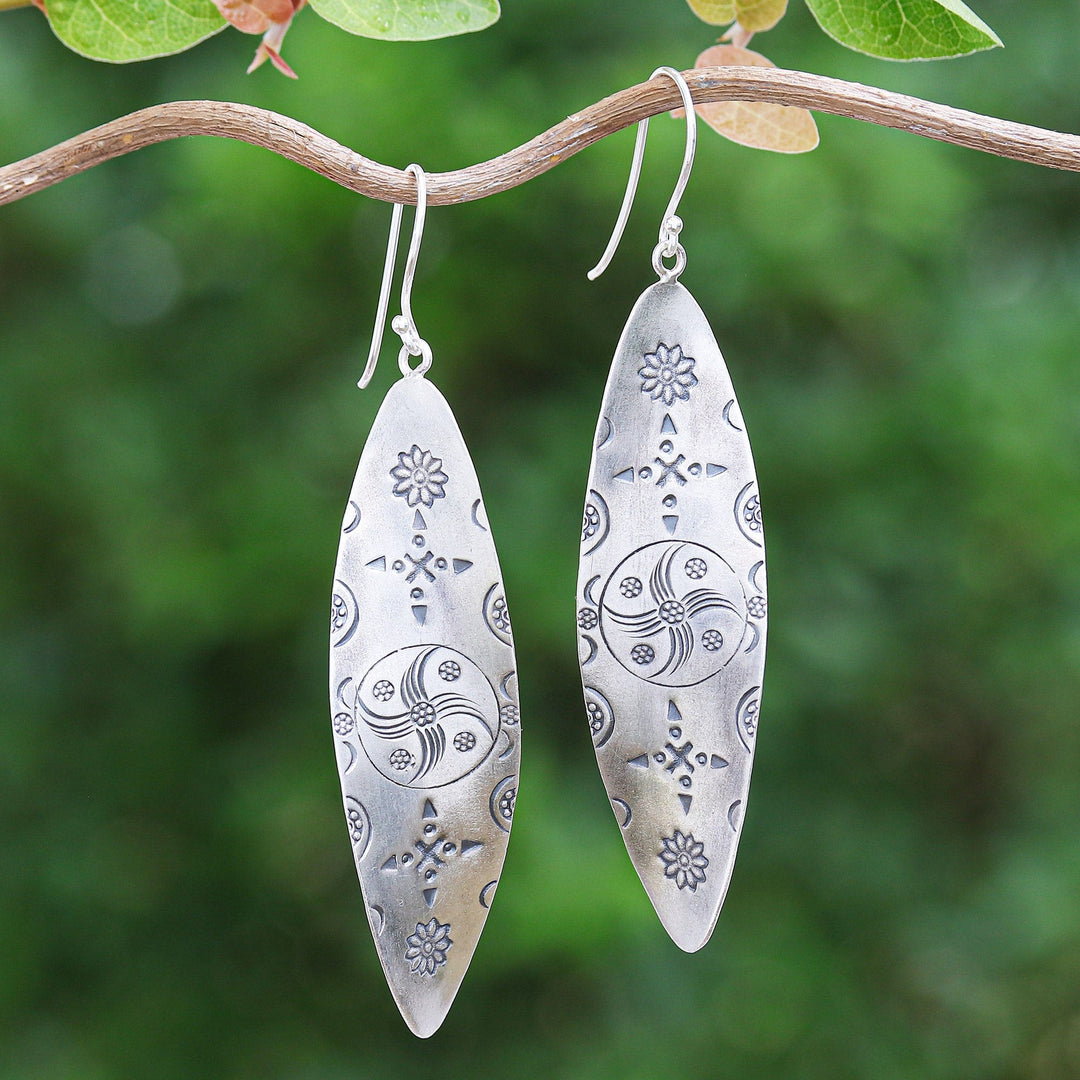 Divine Leaves