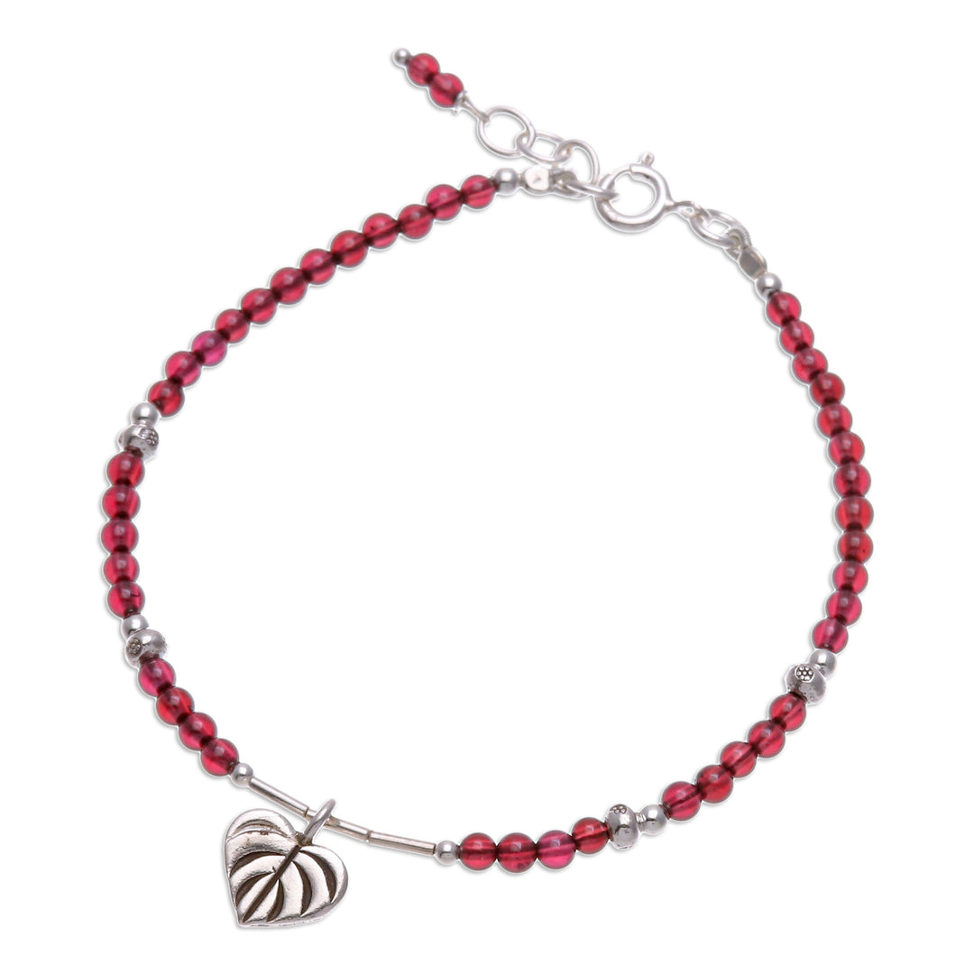 Leafy Hill Tribe Natural Garnet Beaded Pendant Bracelet - Passionate Foliage