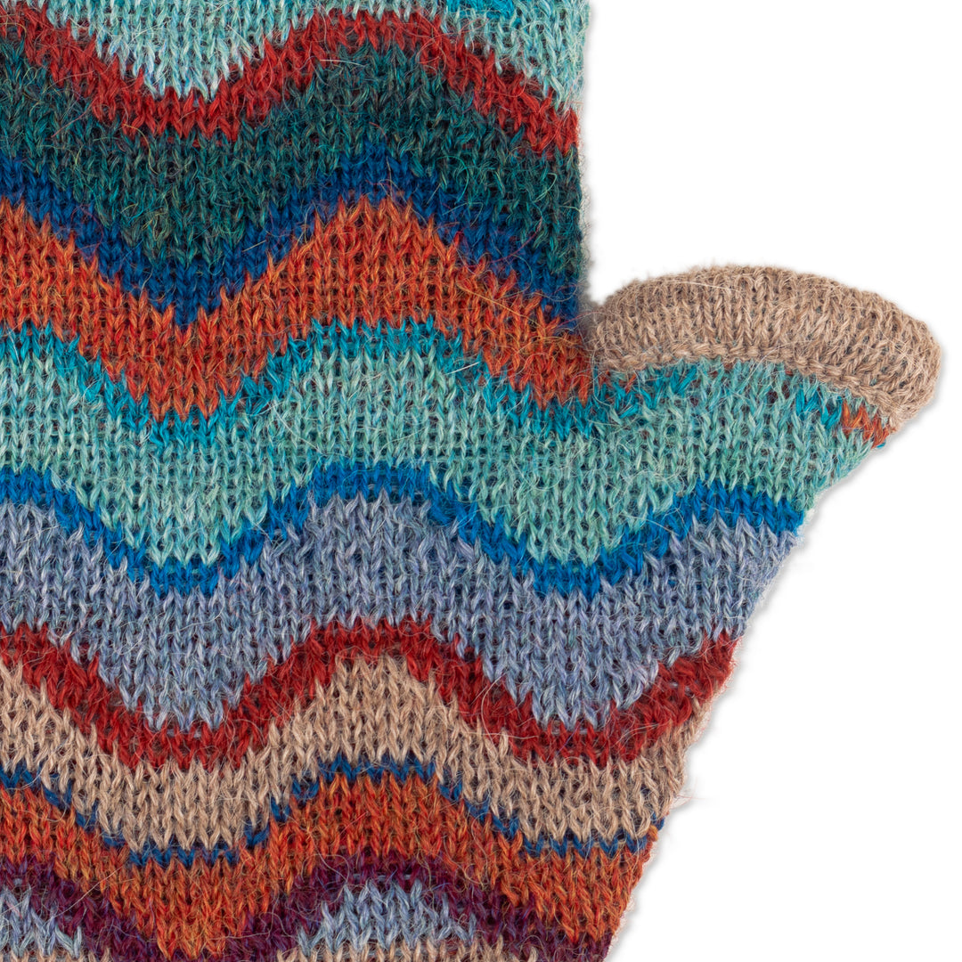 100% Alpaca Fingerless Mittens with Wavy and Zigzag Motifs - Andean Vista