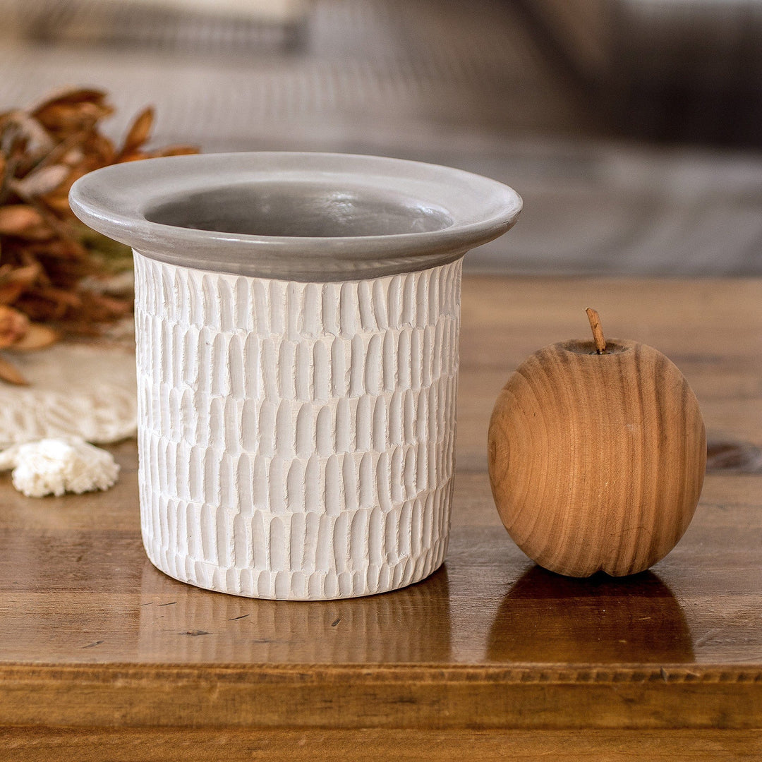 Handcrafted Modern Watertight Ceramic Vase from Guatemala - Chic Corner in Grey