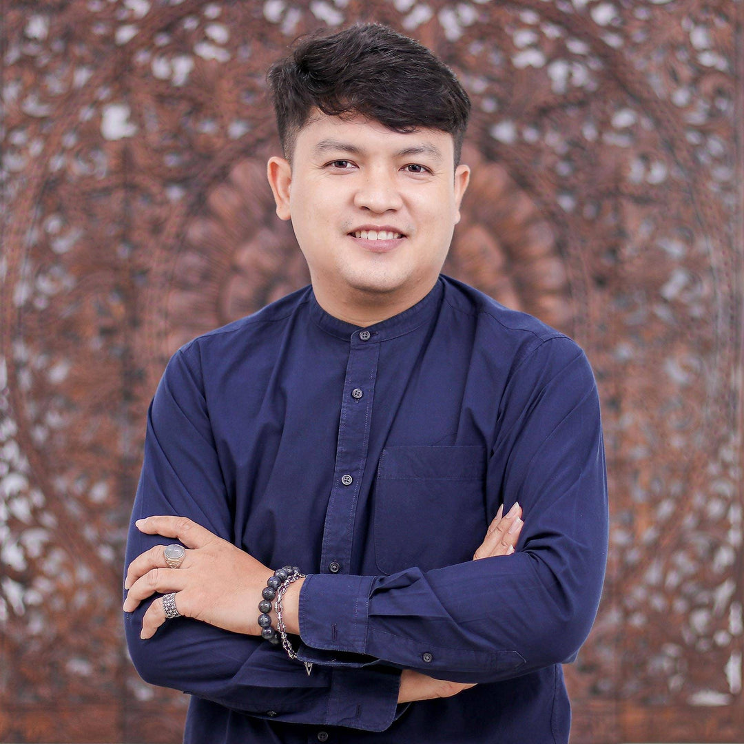 Unisex Natural Quartz Pendant with Sterling Silver - Crystal Amour