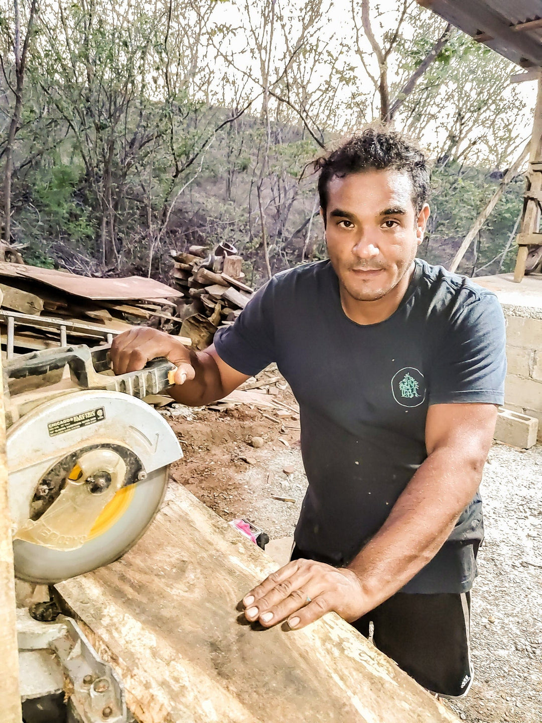 Set of 4 Hand-Carved Conacaste Wood Snack Plates - Delicacy Family