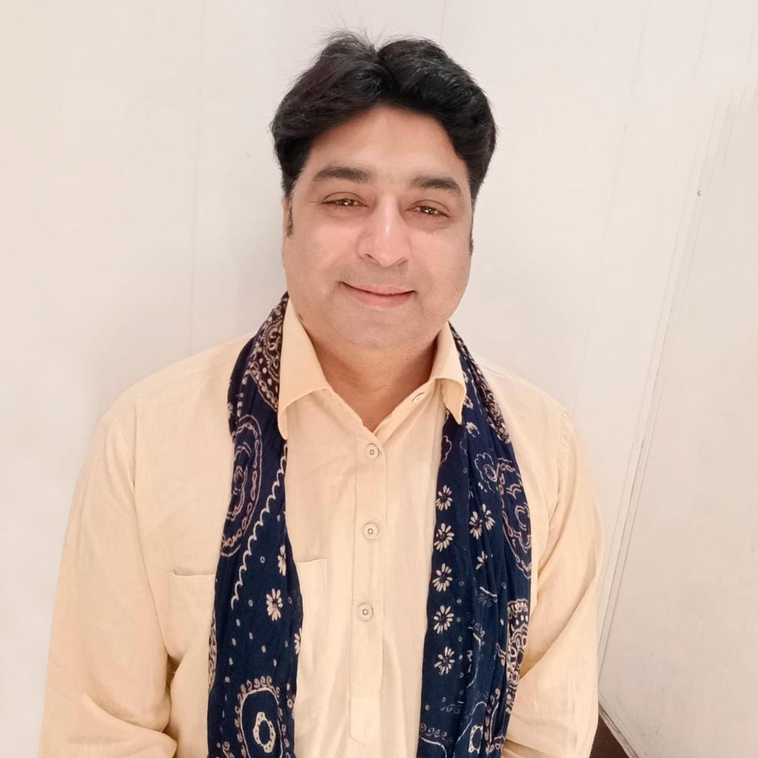 Handcrafted Round Red Mosaic Picture Frame (4 x 4) - Red Ruby