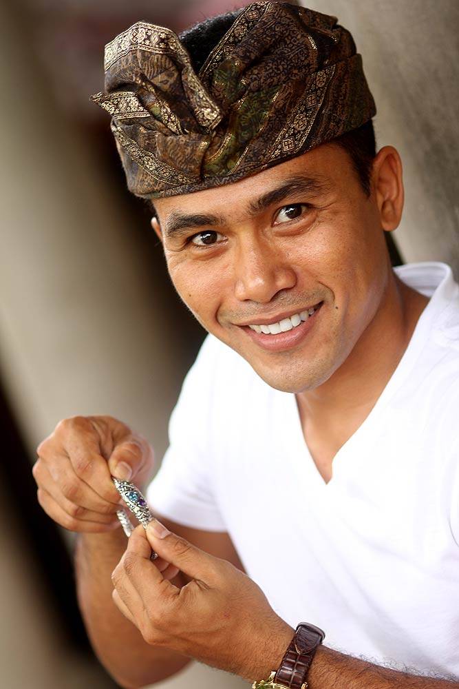 Handmade 925 Sterling Silver Bangle Bracelet Made in Bali - Pure Independence