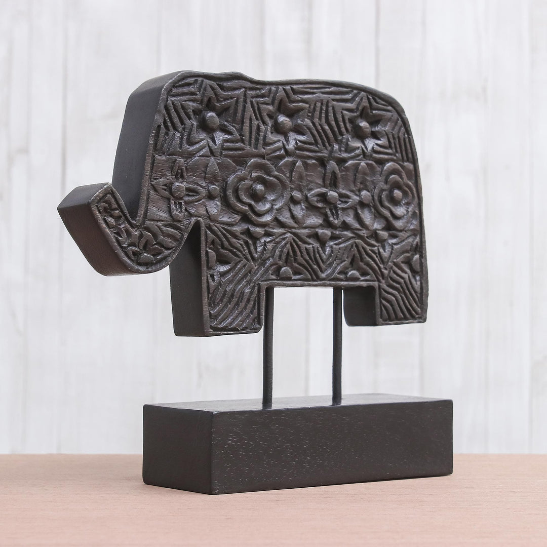 Wood sculpture - Thai Elephant Pride