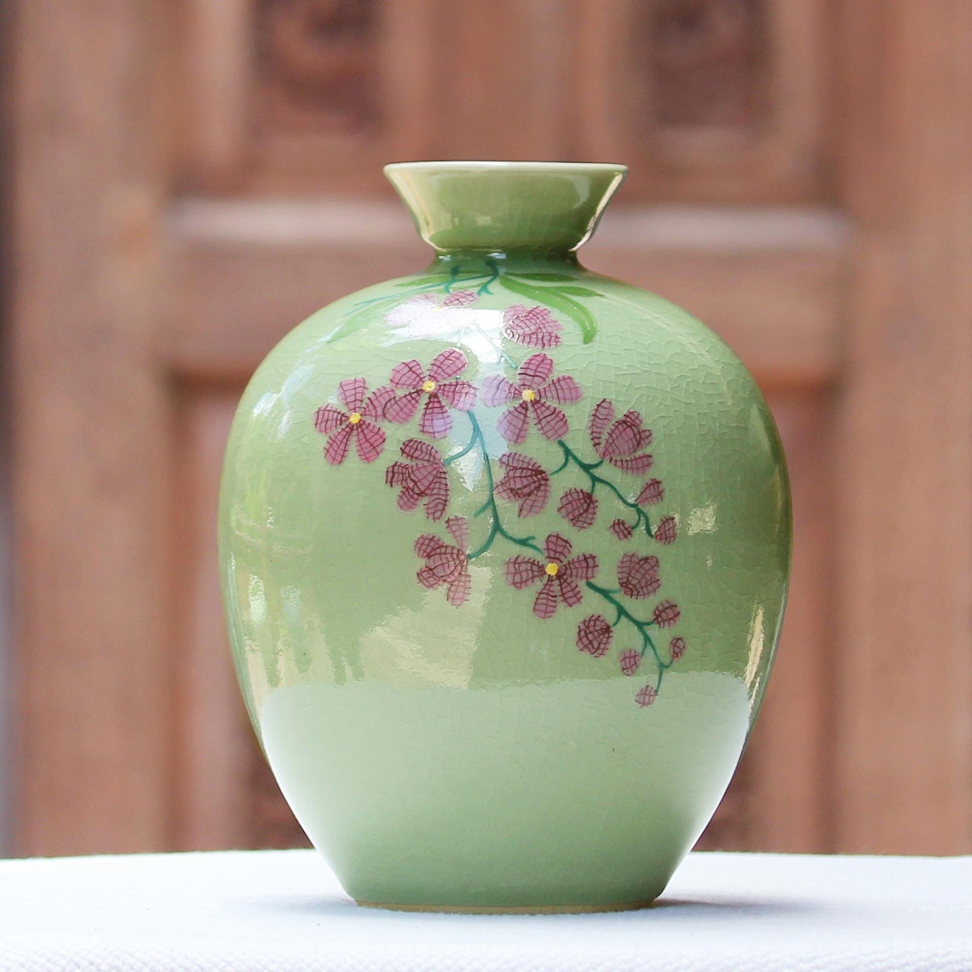 Hand Crafted Celadon Ceramic Floral Vase from Thailand - Round Garden –  GlobeIn, image size:2000x2000