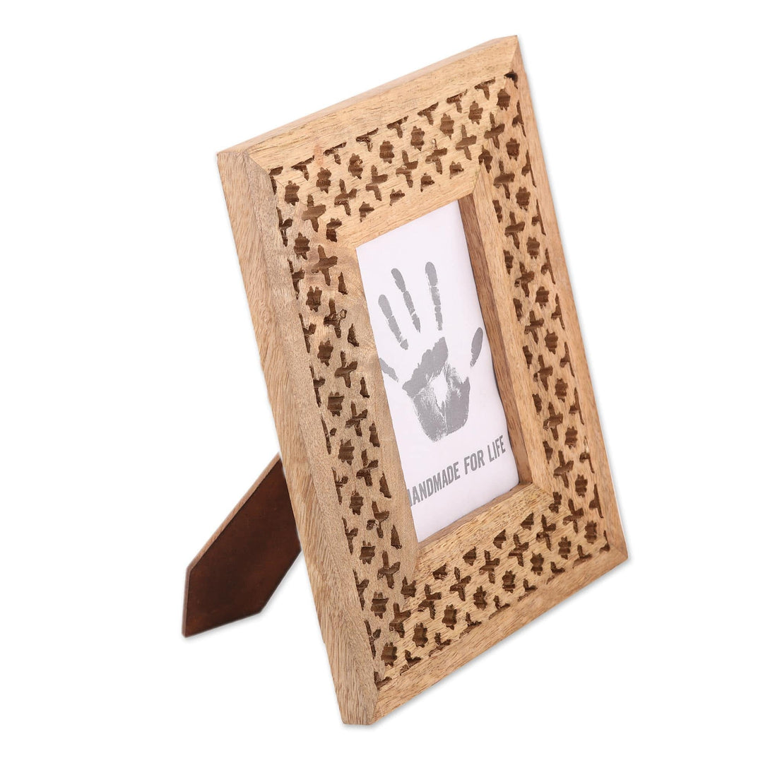 Hand-Carved Mango Wood Starry Blossoms Photo Frame 4x6 - Starry Blossoms