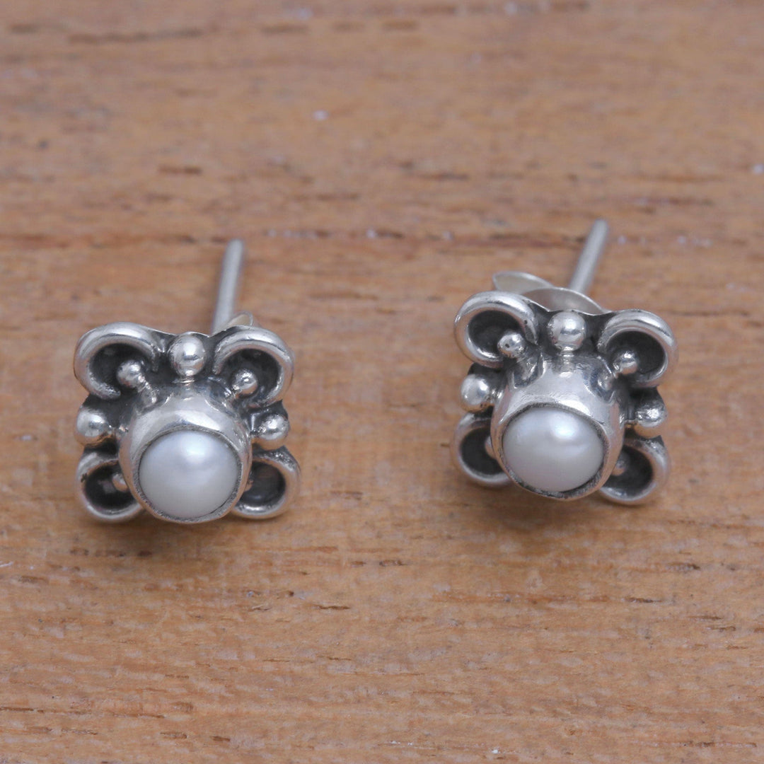 Loop Motif Cultured Pearl Stud Earrings from Bali - Cute Glow