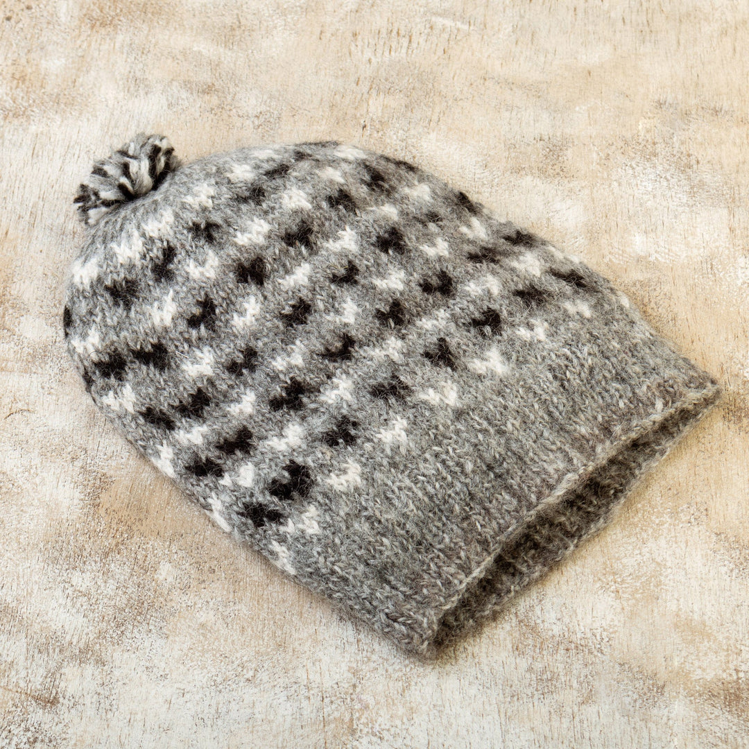 100% Alpaca Hat in Black and Grey Hand-Knitted in Peru - Heavenly Hearts