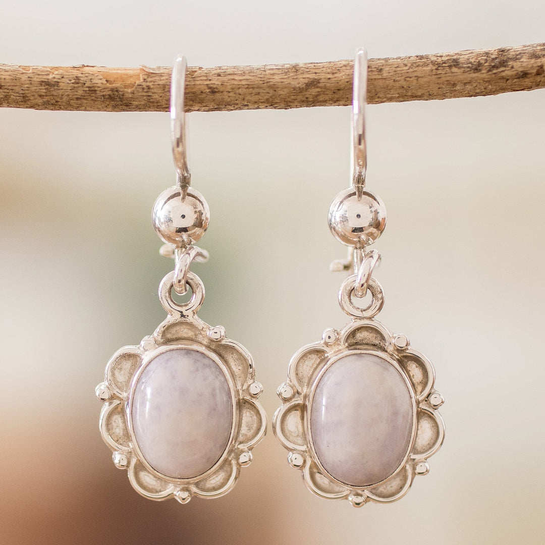 Majestic Maya Queen in Lilac
