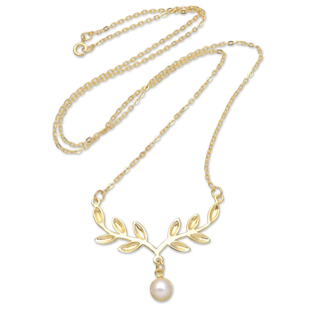 18k Gold-Plated Pendant Necklace with Olive Leaves and Pearl - Pearly Victory