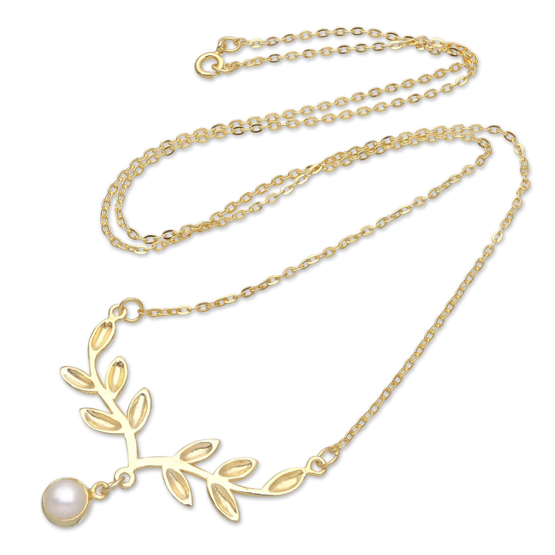 18k Gold-Plated Pendant Necklace with Olive Leaves and Pearl - Pearly Victory