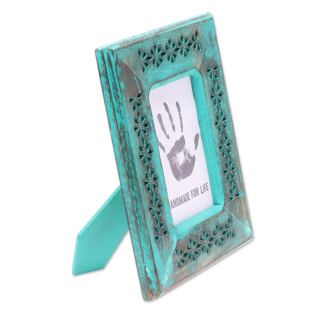 Green Hand Carved Flower Cutouts Wood Photo Frame (4x6) - Blossom Meadow