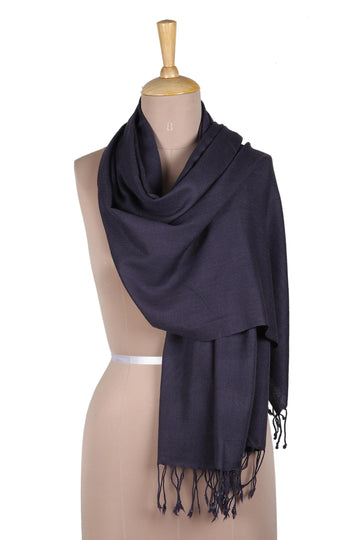 Hand-Woven Mulberry Wool Shawl - Winter Warmth in Mulberry