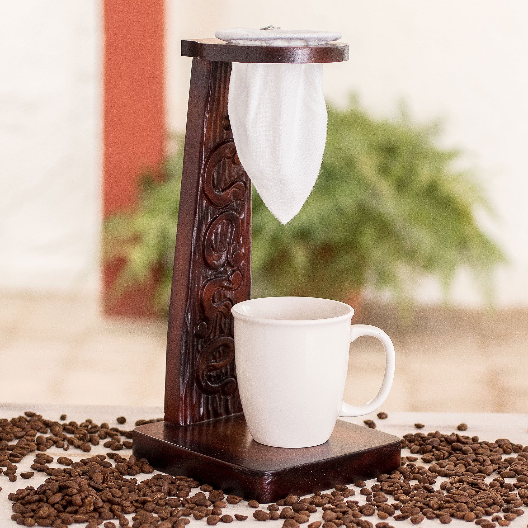 Teak Wood and Resin Single-Serve Drip Coffee Stand - Fresh Beans – GlobeIn