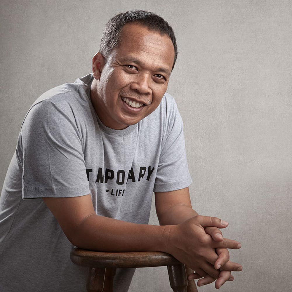 Beige Woven Pandanus Leaf Six-Ring Binder for Journal - Archer's Mark