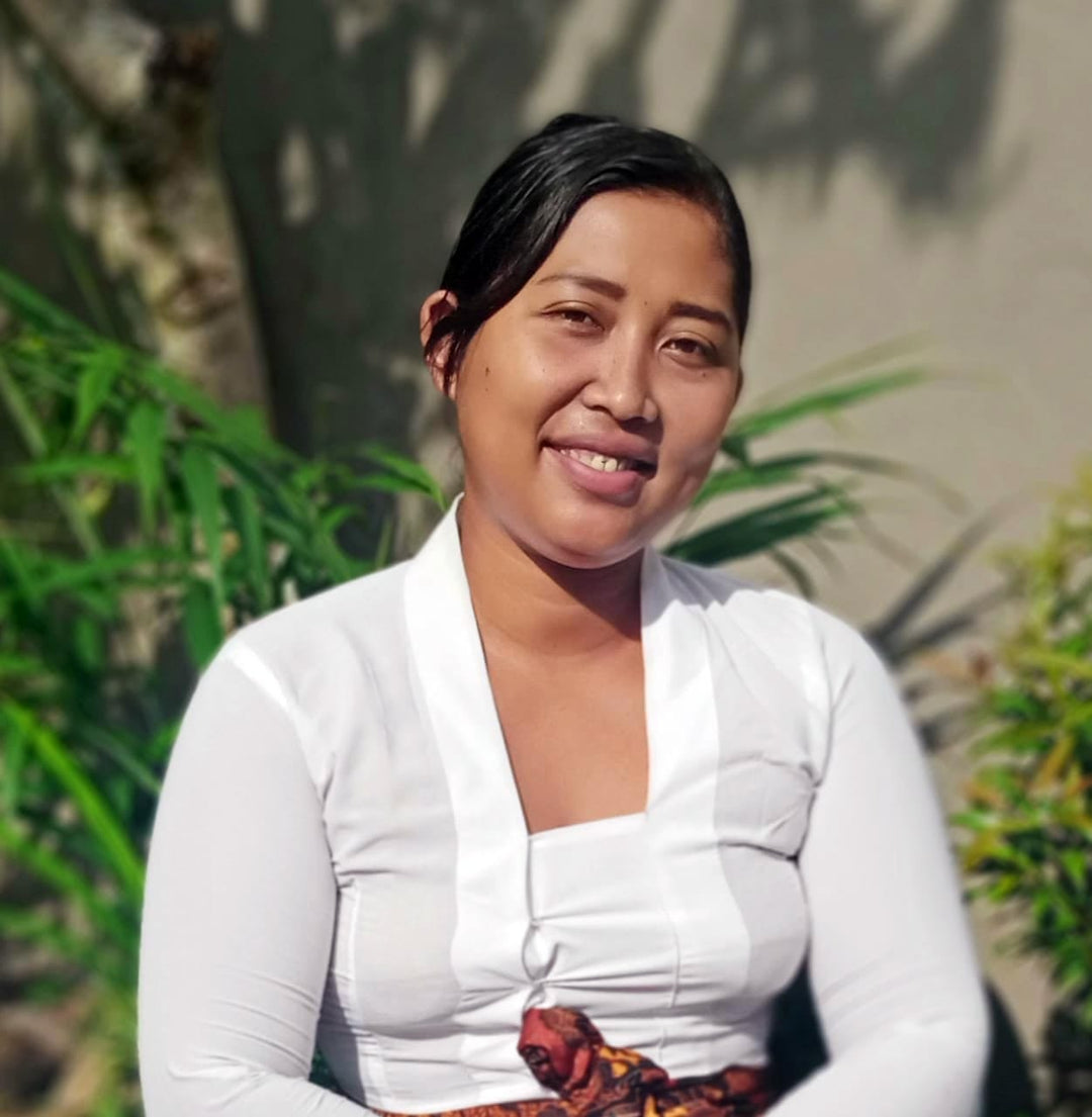 Classic Wing-Shaped Natural Pear Peridot Dangle Earrings - Lucky Plumage