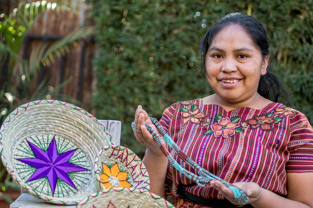 Handmade Blue and White Glass Beaded Wristband Bracelet - Flower Harmony in Heaven