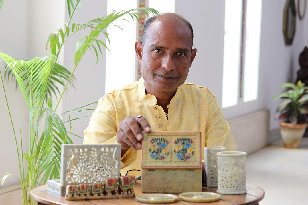 Hand-Painted Bird-Themed Natural Soapstone Box Made in India - Bird of Arts