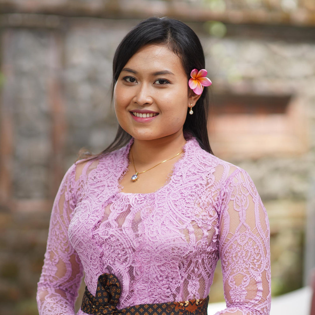 High-Polished Oval-Shaped Sterling Silver Hoop Earrings - Oval Elegance