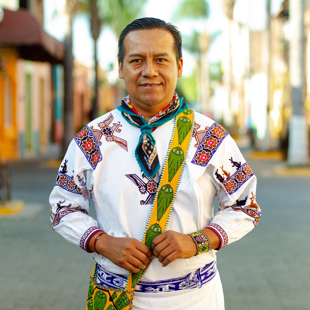 Artisan Crafted Huichol Skull Sculpture - Sierra Stars