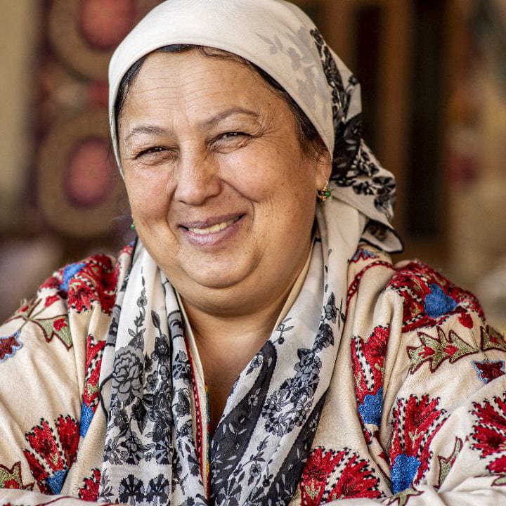 Pomegranate and Leaf-Themed Embroidered Cotton Table Runner - Purple Passions