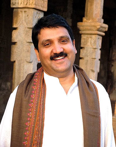 Floral Handwoven Wool and Rayon Embroidered Berry Shawl - Garden of Berry