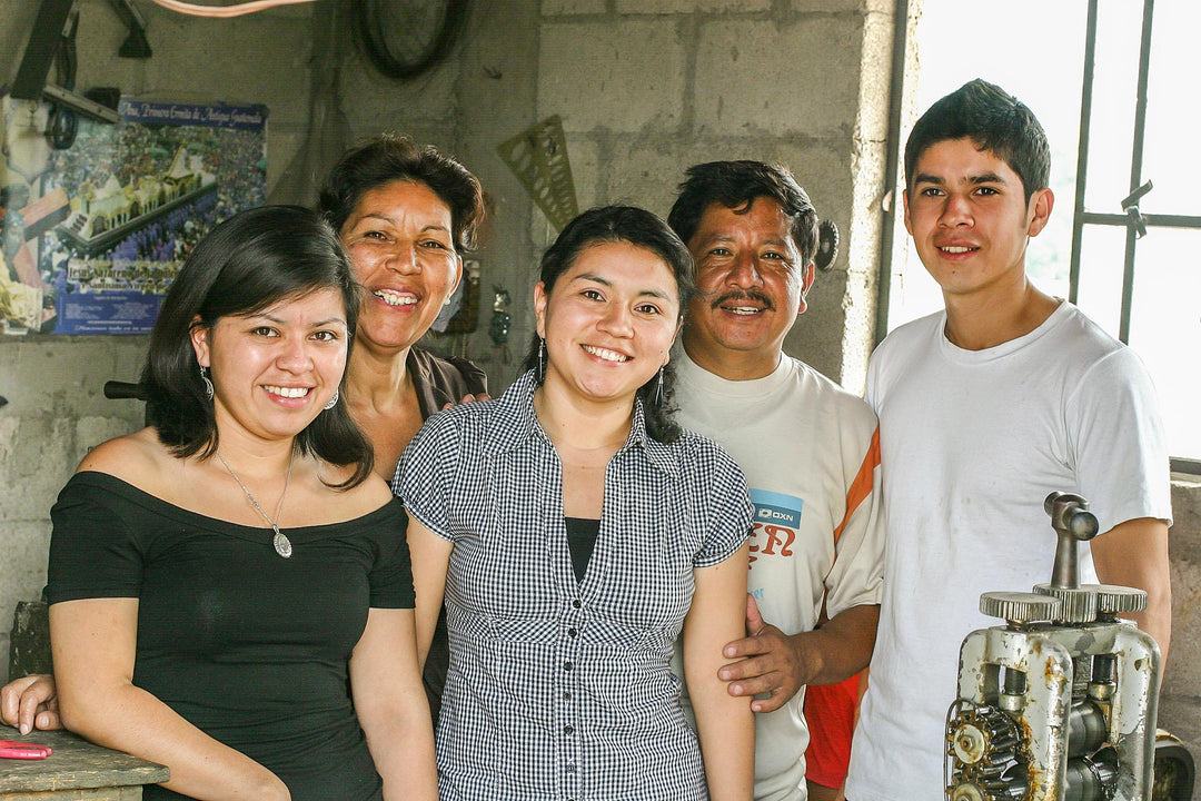 Guatemalan Jade Cabochon and Sterling Silver Link Necklace - Dark B'olom