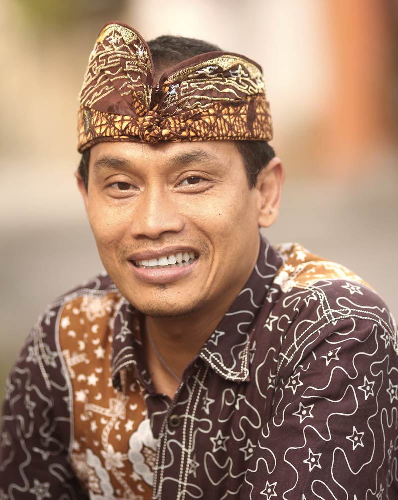 Sterling Silver Heart Dangle Earrings Handmade in Indonesia - Heart of Steel