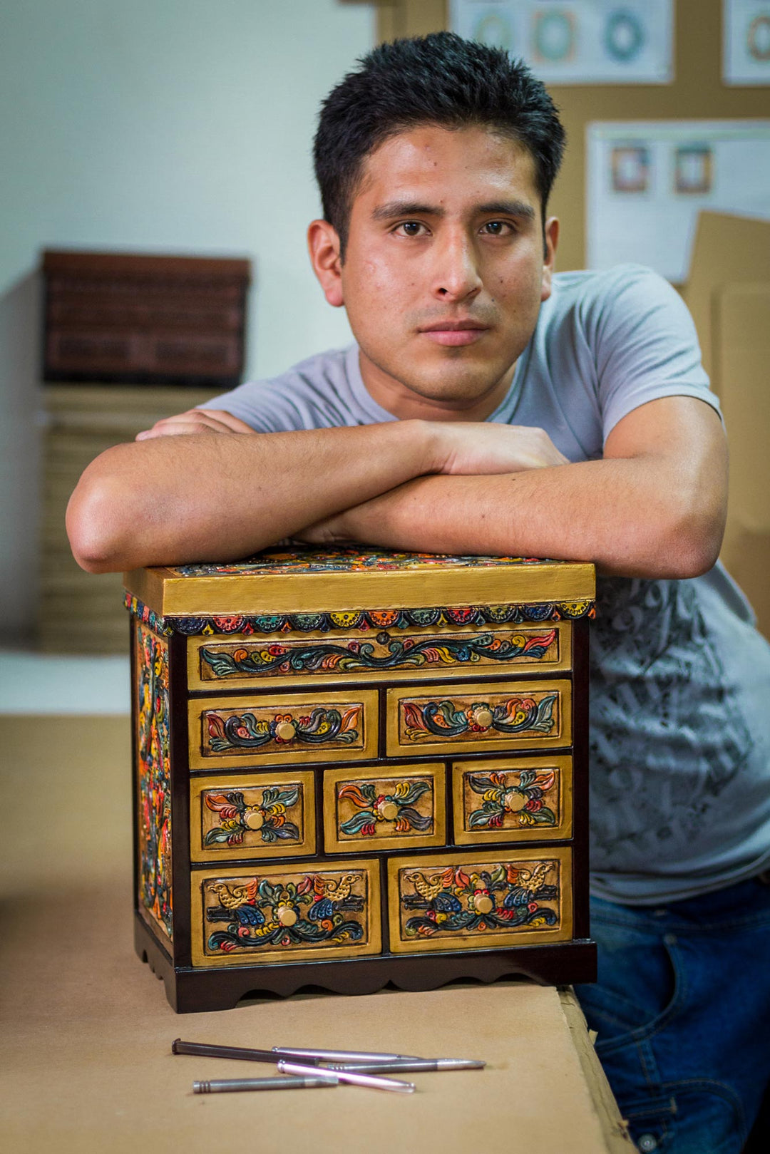 Cedar Wood and Leather Jewelry Box with Mirror from Peru - Symbolic Leaves