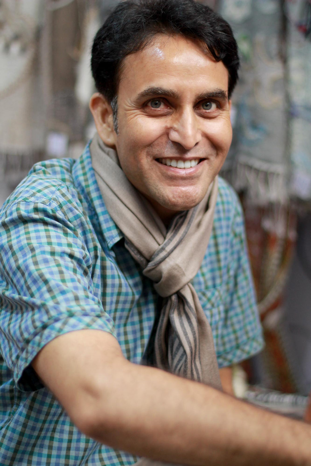 Men's Wool and Silk Scarf Muffler from India - Kashmir Olive