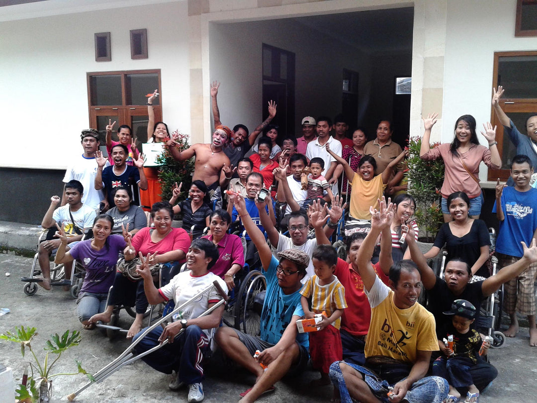 Green Santa Stars Wood Ornaments Handmade in Bali (Set of 4) - Green Santa Stars