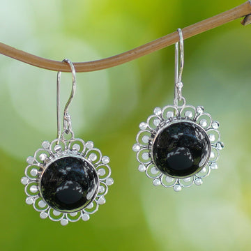 Lacy Halo