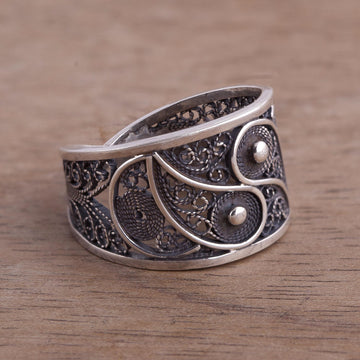 Dark Paisley