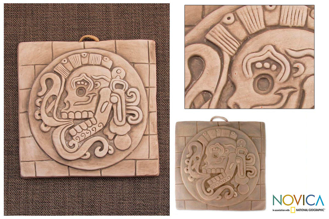 Beige Chichen Itza Skull
