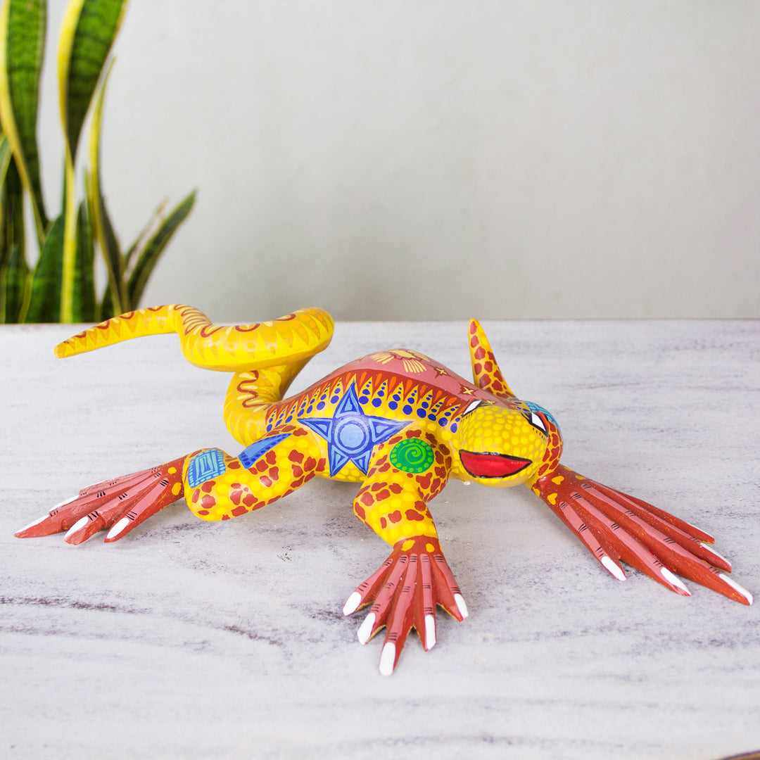 Hand Crafted Mexican Folk Art Yellow Lizard Sculpture - Rainbow Iguana