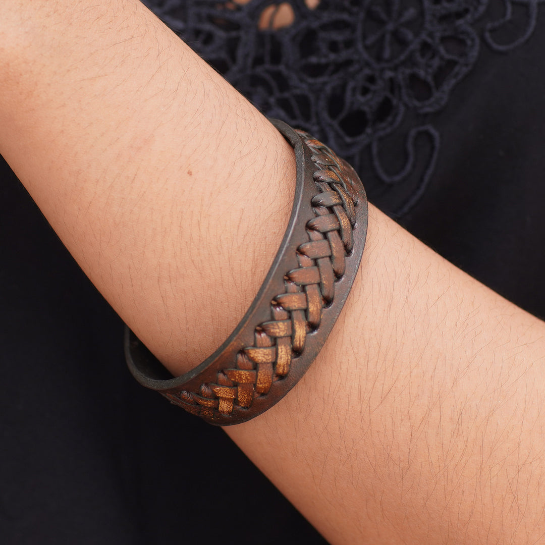 Artisan Crafted Indonesian Leather Bracelet - Brown Kingdom Warrior