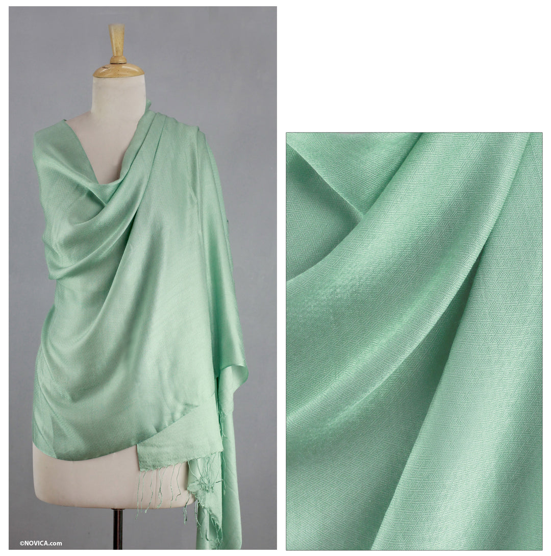 Luxurious Aqua