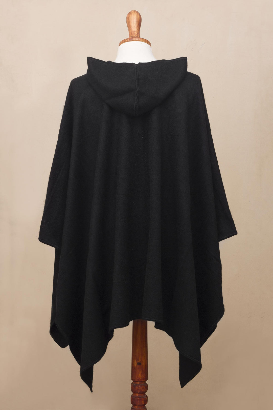 Andean Alpaca Blend Black Men's Poncho with Hood - Ebony